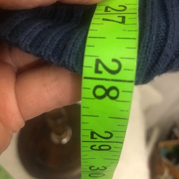 - Womens Green Sweater. Size Small. Single Mom Breast Cancer Fundraiser. - Picture 3 of 3